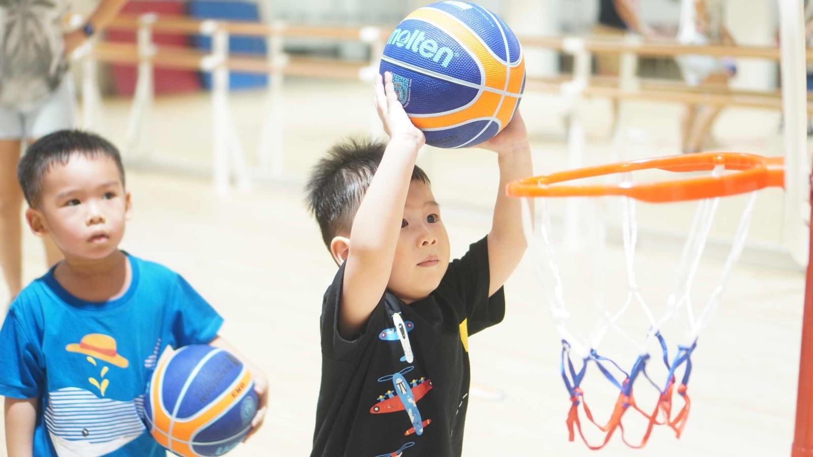  Your Children Love to Throw? Here's Throwing Activities for Toddlers